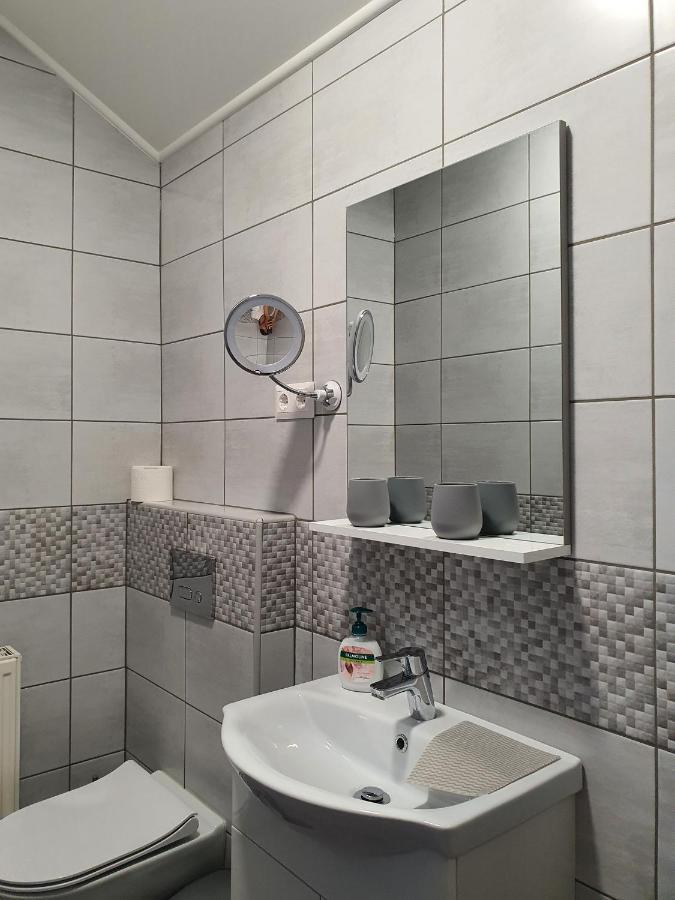 مبيت وإفطار Komárom Monostor Panzio المظهر الخارجي الصورة